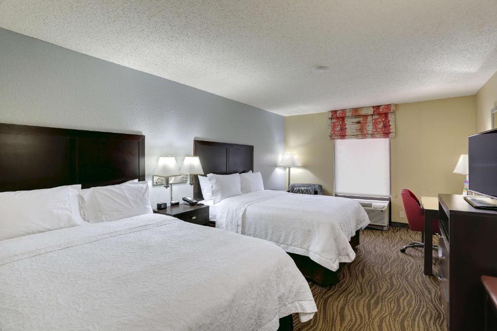 Modern Hotel Room